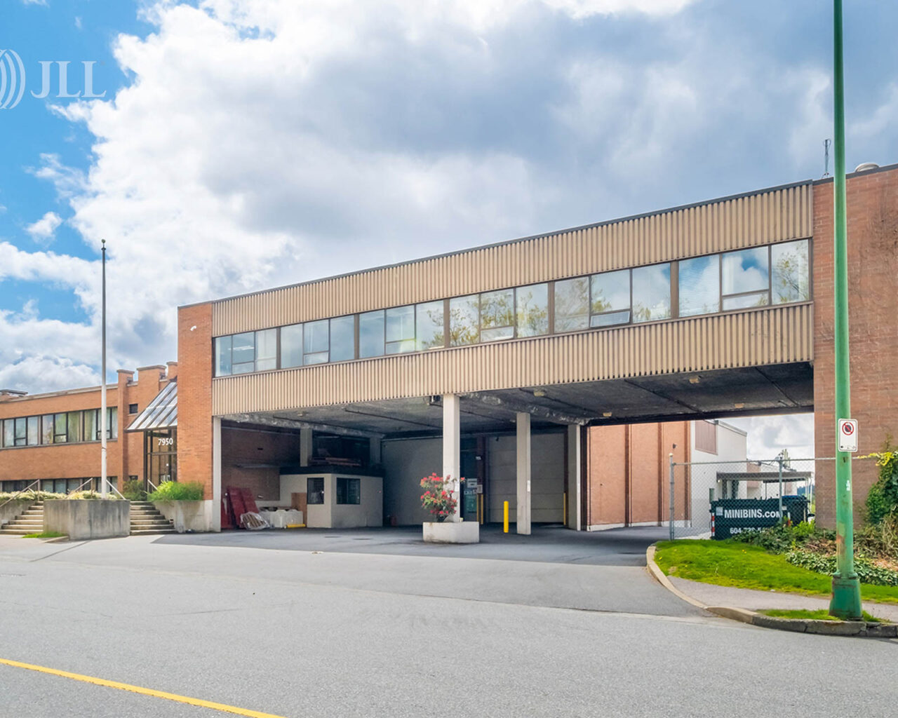7950 Enterprise Street Burnaby, BC JLL Metro Vancouver Industrial Group