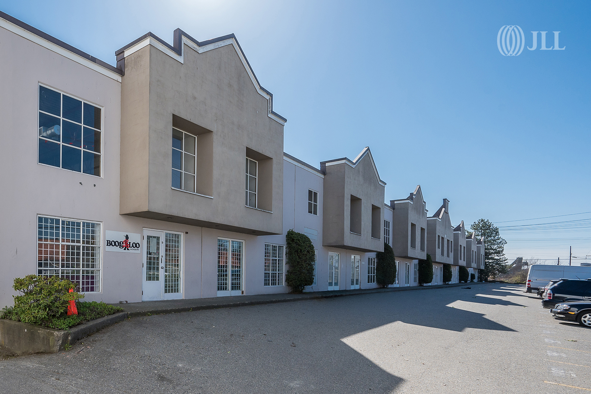 8410 Ontario Street exterior
