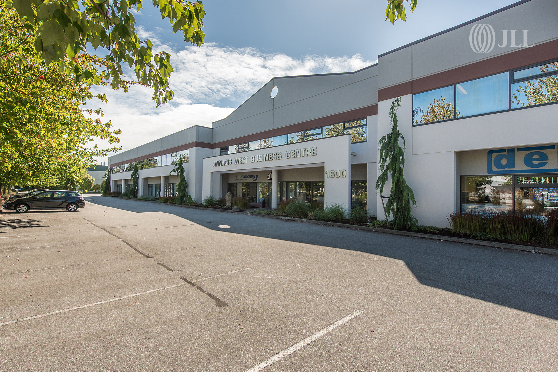 4&5-1600 Derwent Way exterior